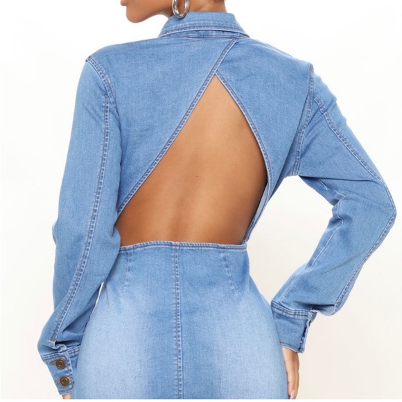 NWT DISTRESSED OPEN BACK DENIM DRESS - Picture 4 of 5